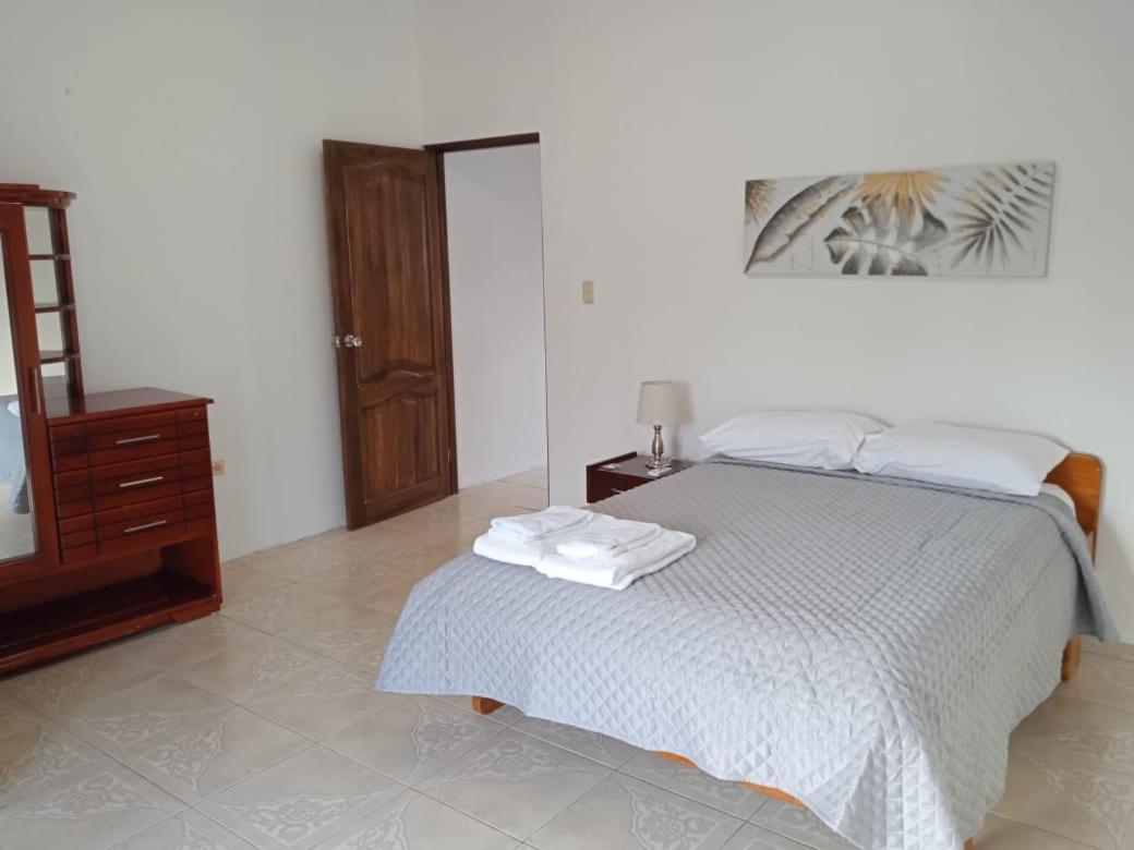Apartahotel Casa Soleil Puerto Villamil Pokoj fotografie