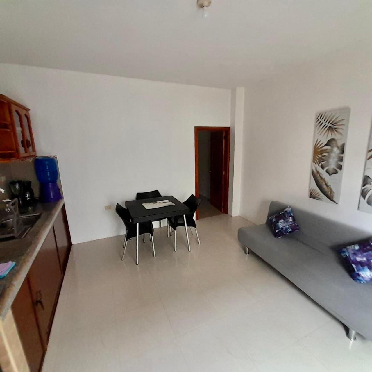 Apartahotel Casa Soleil Puerto Villamil Pokoj fotografie