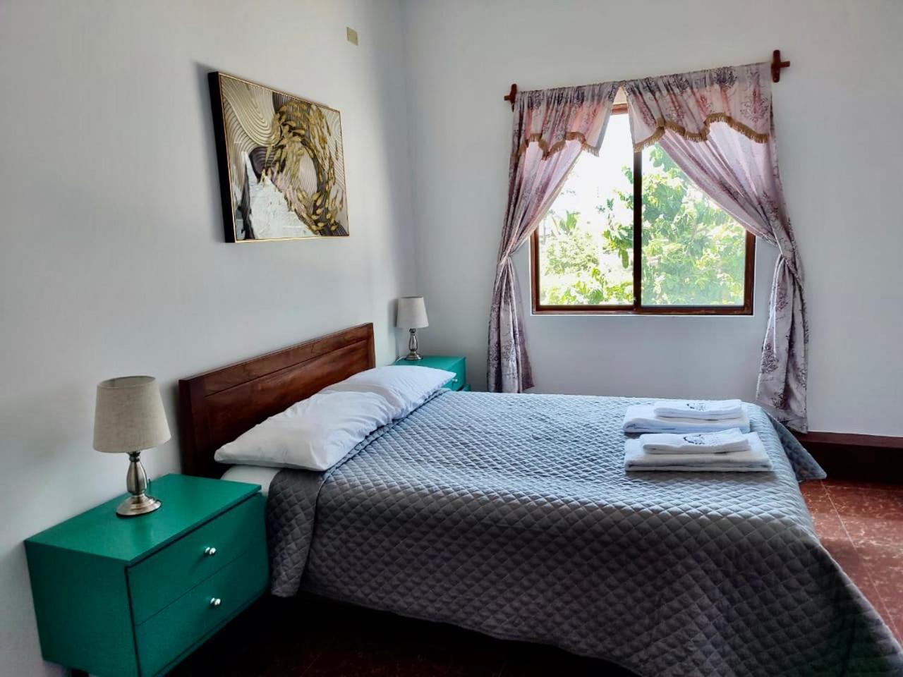 Apartahotel Casa Soleil Puerto Villamil Pokoj fotografie