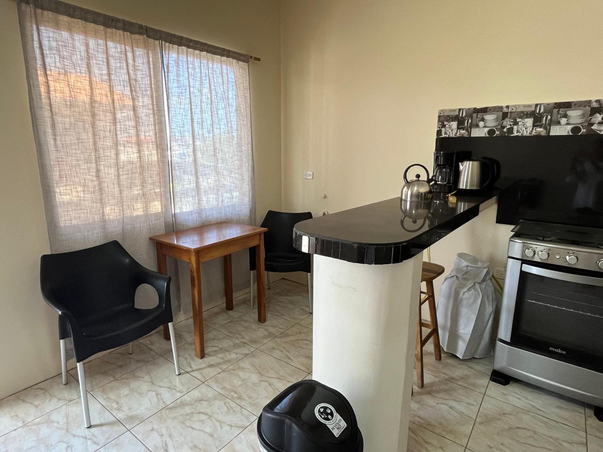 Apartahotel Casa Soleil Puerto Villamil Pokoj fotografie